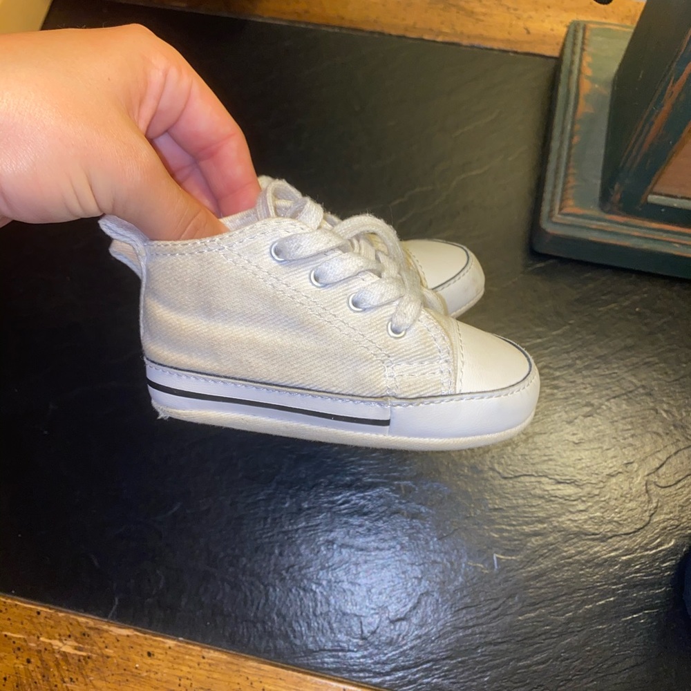 infant converse